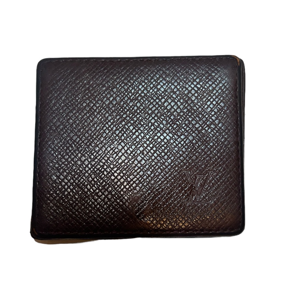 Louis Vuitton Taiga Change Wallet